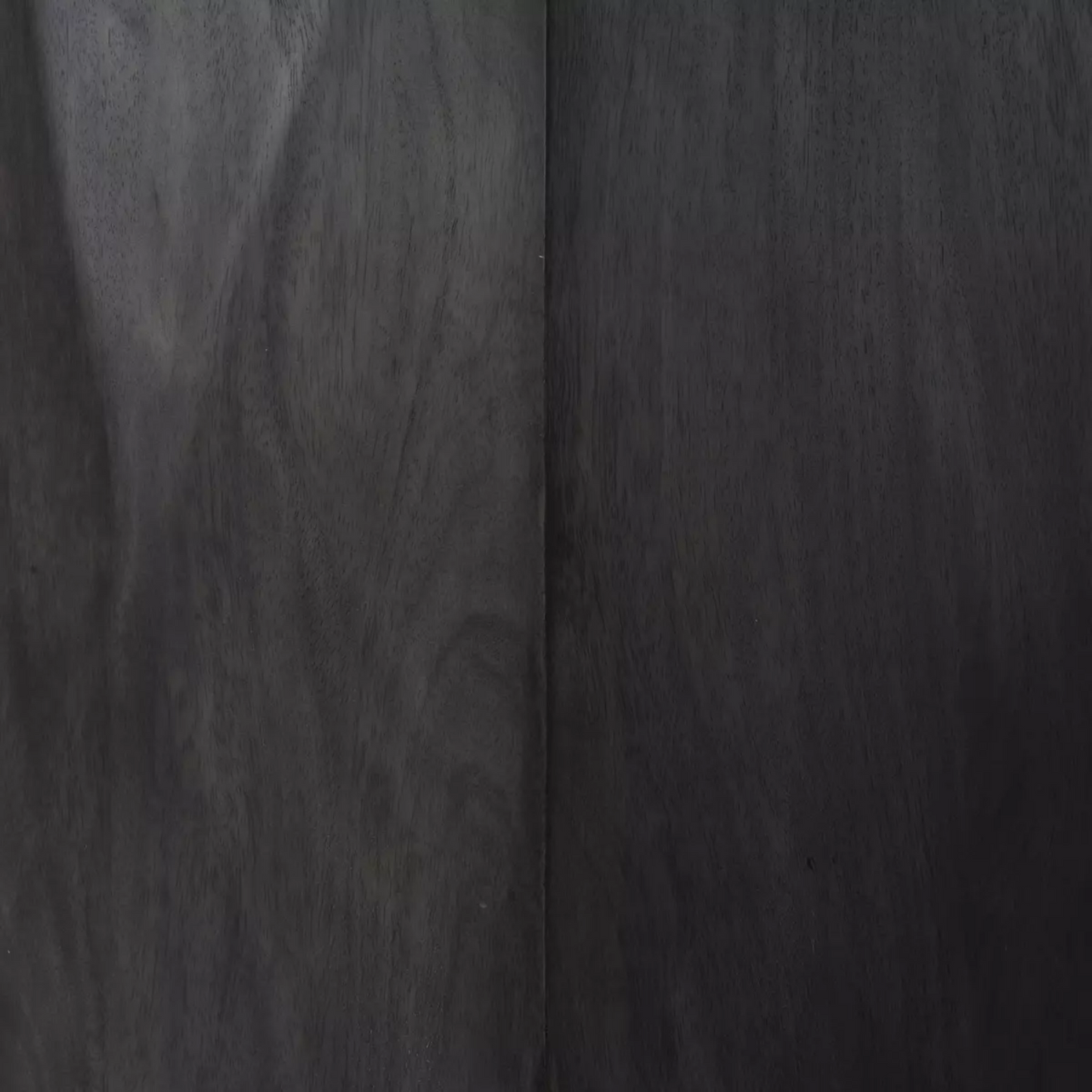 Kelsing Round Dining Table