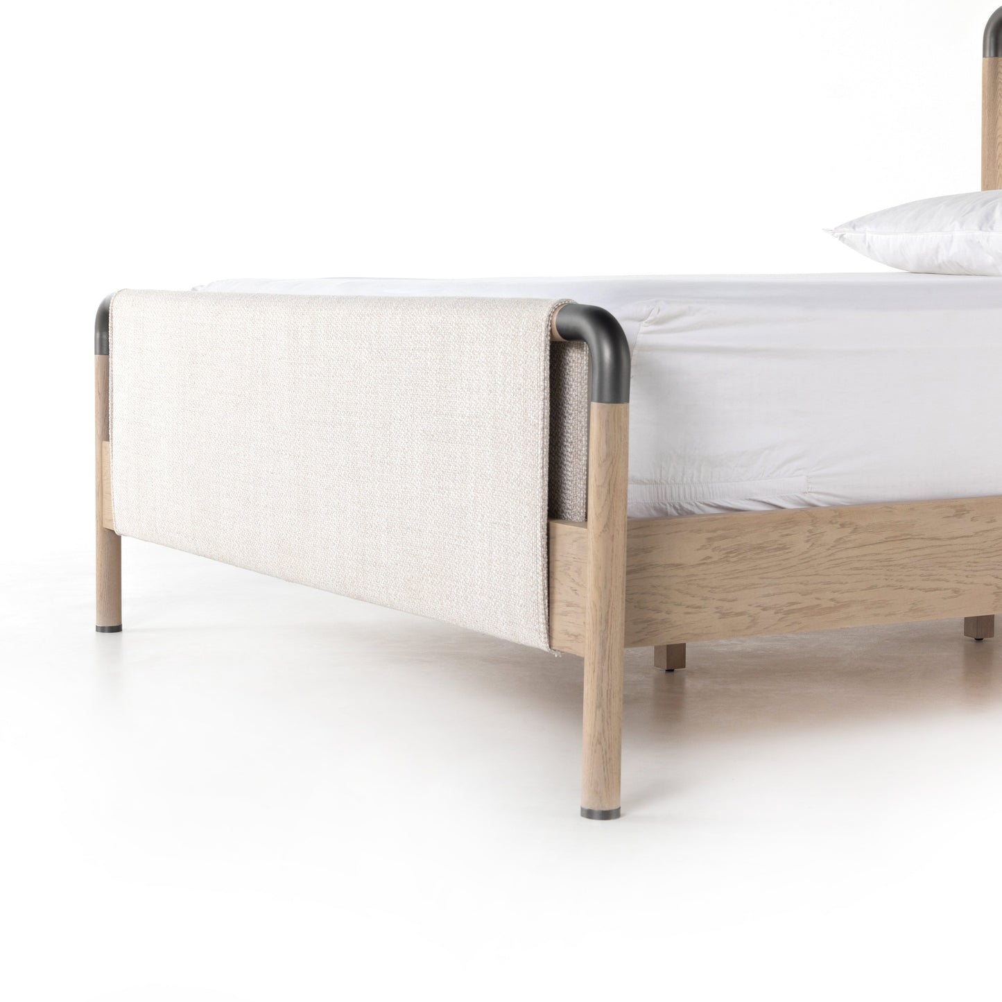 Henrietta Bed