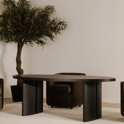 Willa Dining Table