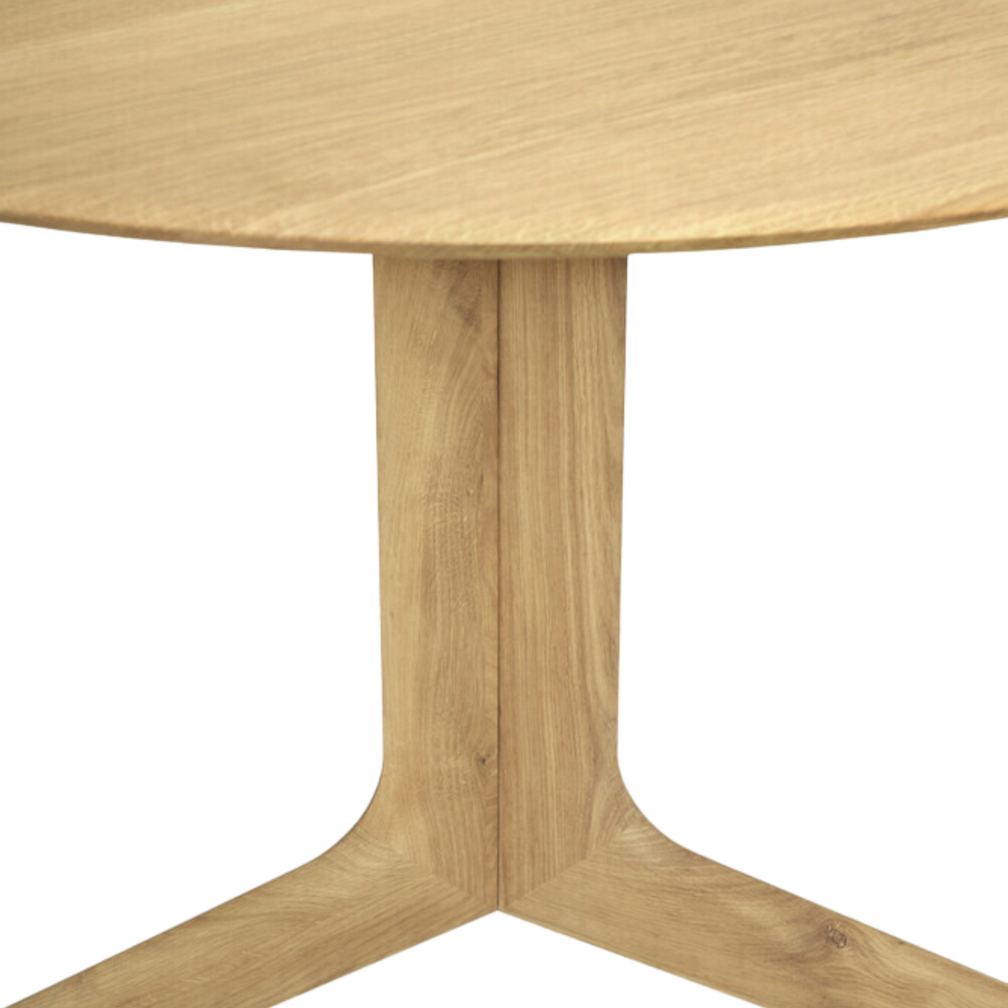 Corto Round Dining Table