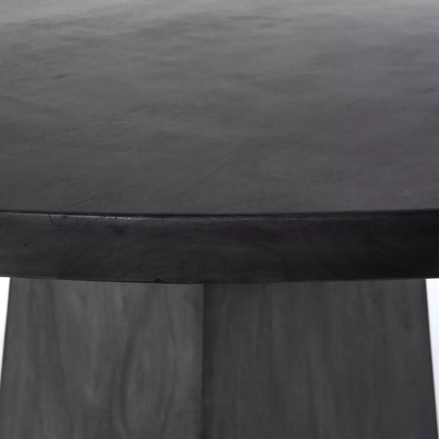 Kelsing Round Dining Table