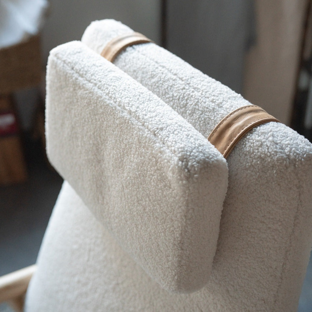 Gus* Modern Labrador Chair