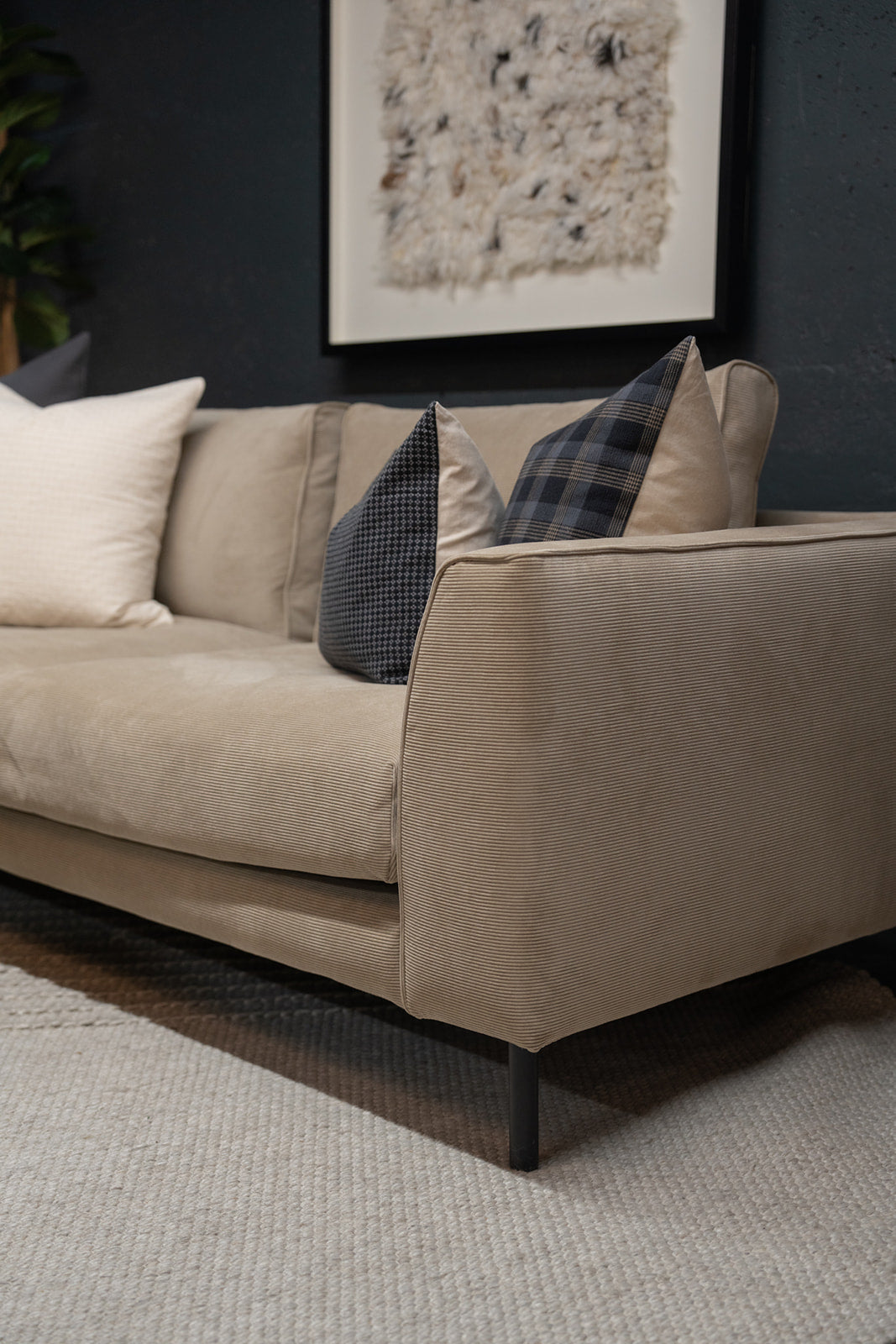 Gus* Modern Renfrew 87 Sofa