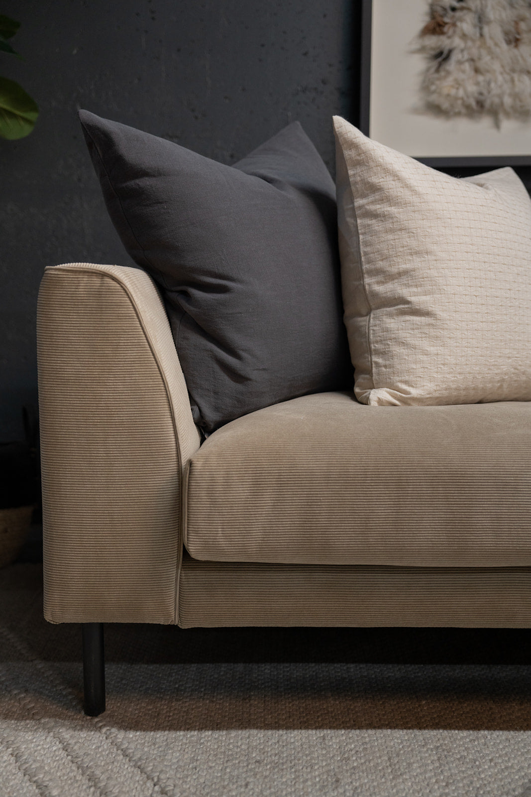 Gus* Modern Renfrew 87 Sofa