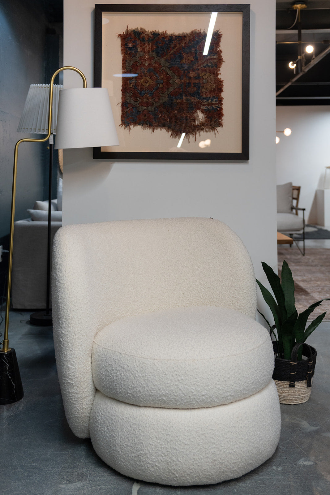 Gus* Modern Forme Chair