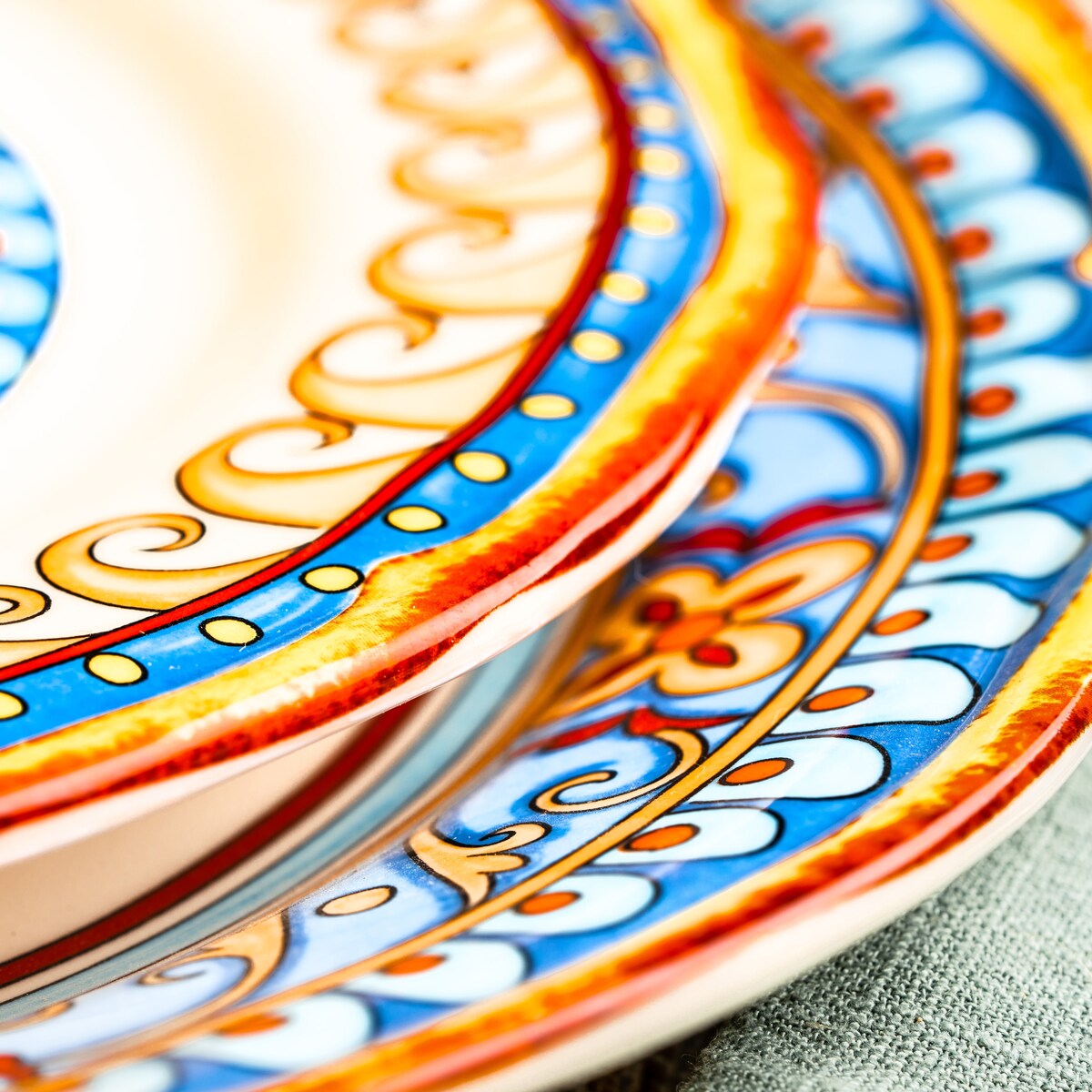 Euro Ceramica Duomo 16 Piece Dinnerware Set (Service for 4) - Italian Style