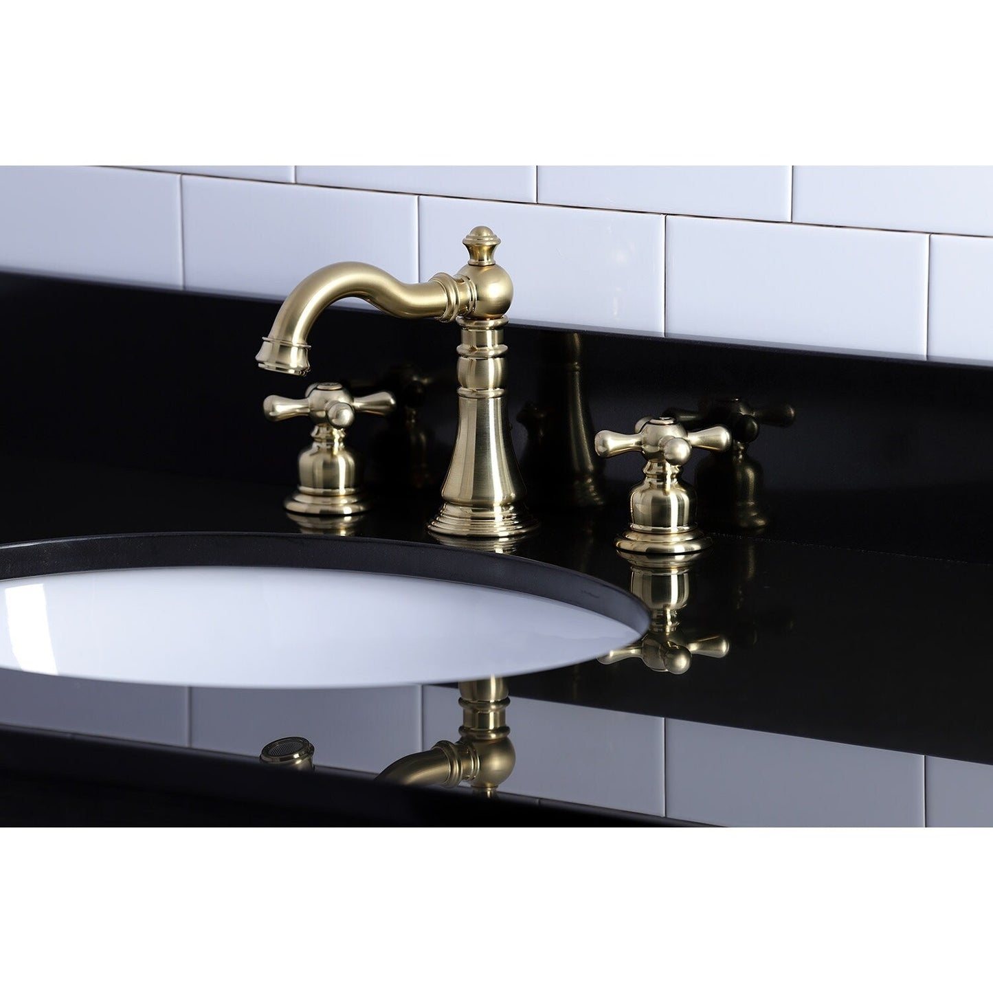 American Classic 8 in. Widespread Bathroom Faucet