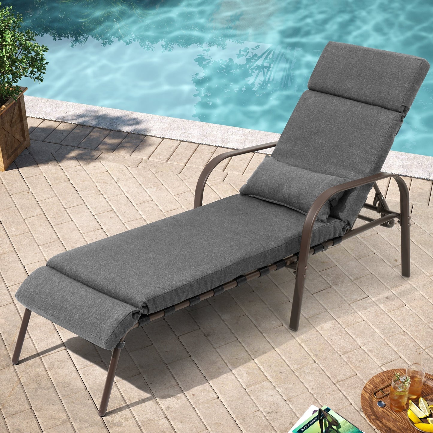 Outdoor Adjustable Patio Chaise Lounge Chair with Cushion Beach Poolside