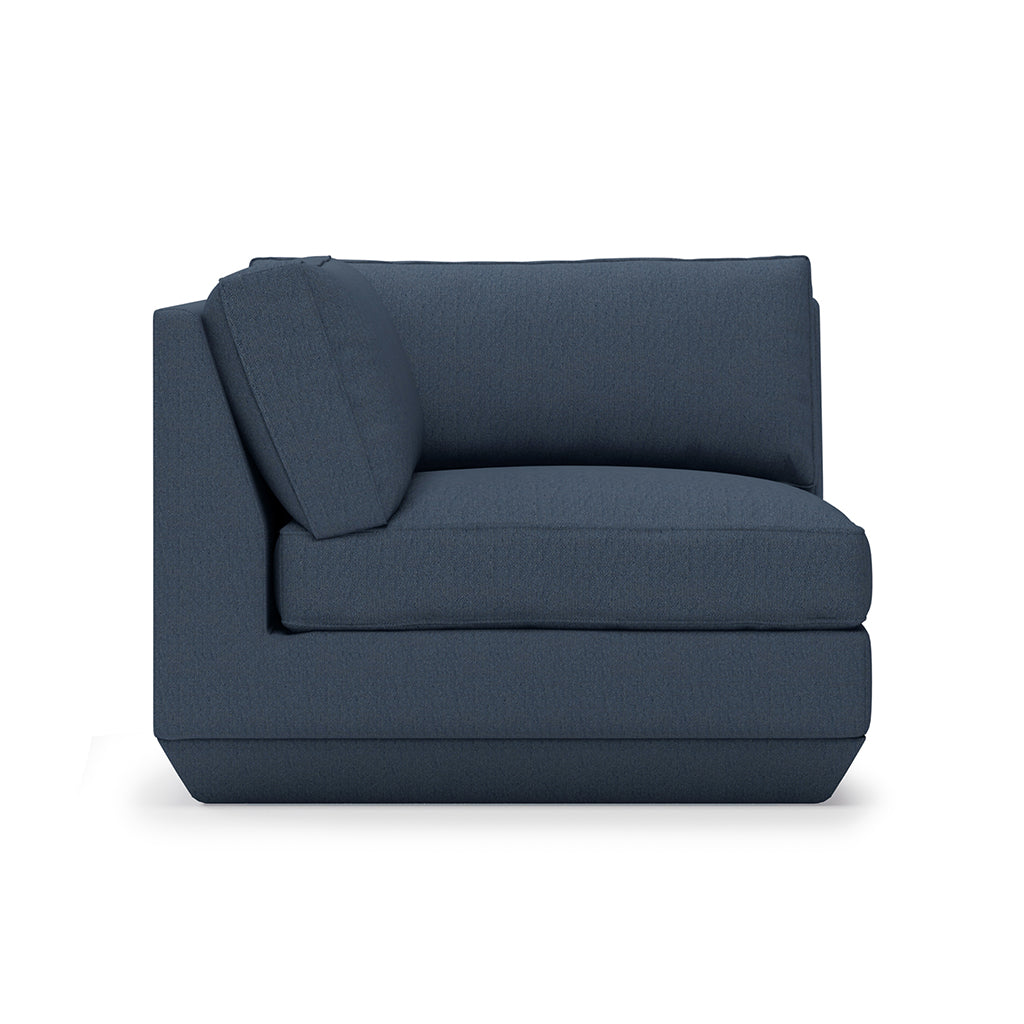 Gus* Modern Podium Corner