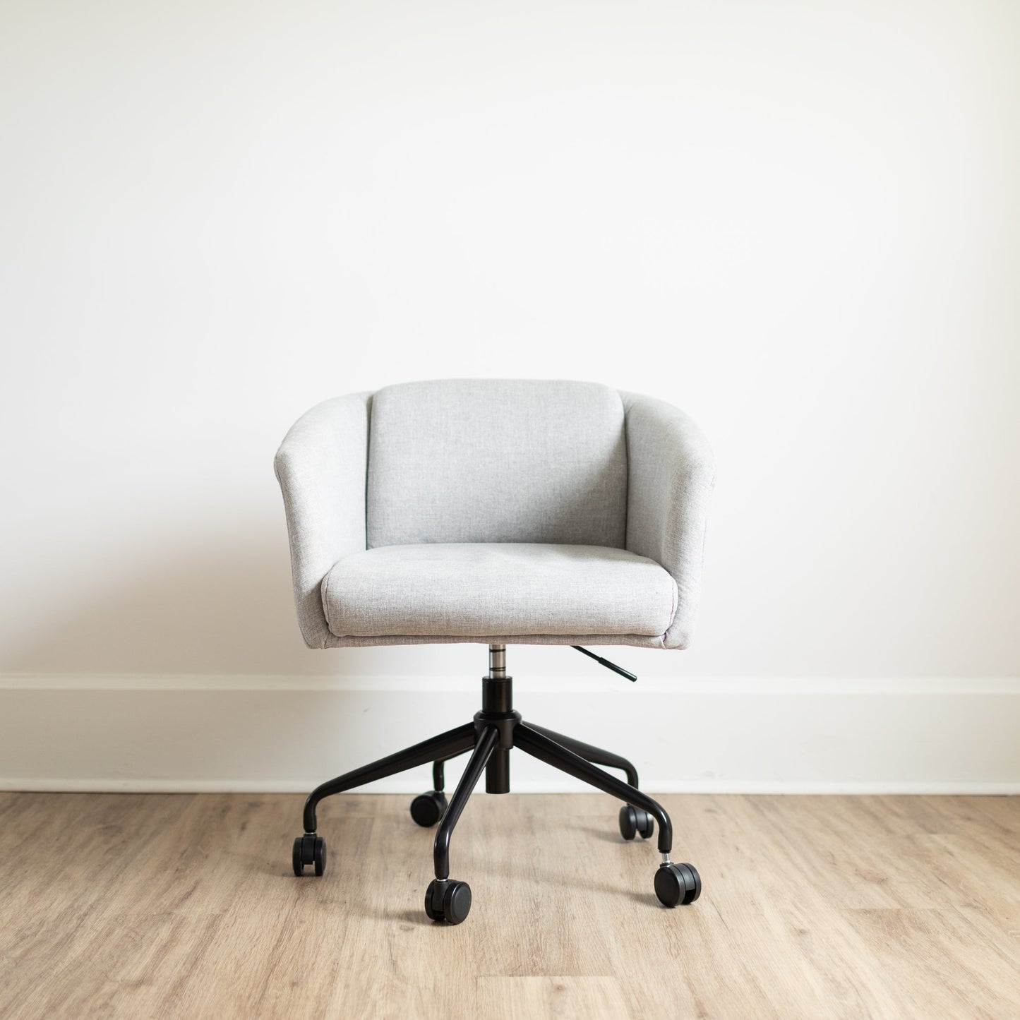 Gus* Modern Radius Chair