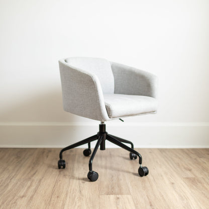 Gus* Modern Radius Chair