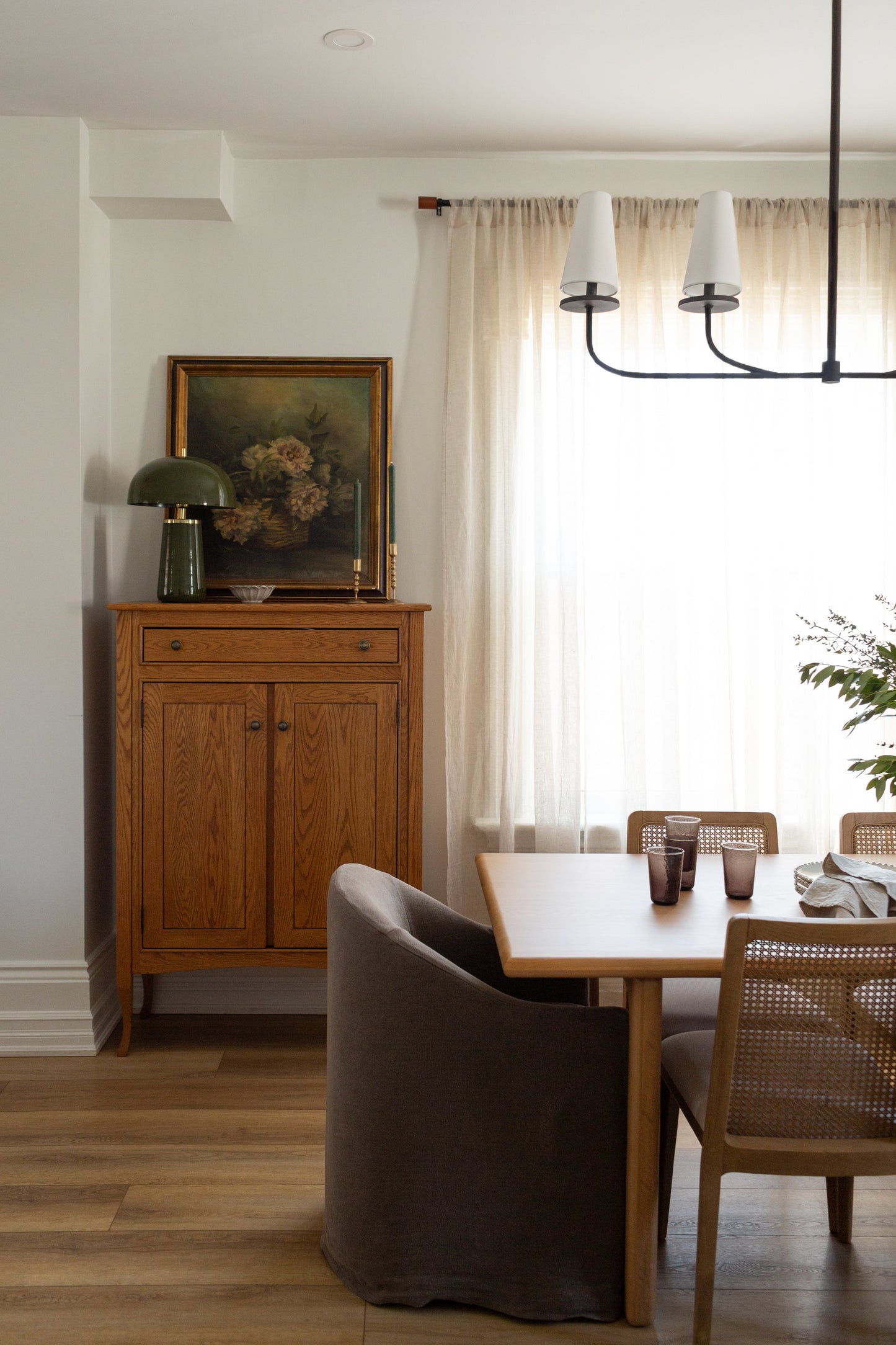 Cove Dining Chair With Casters