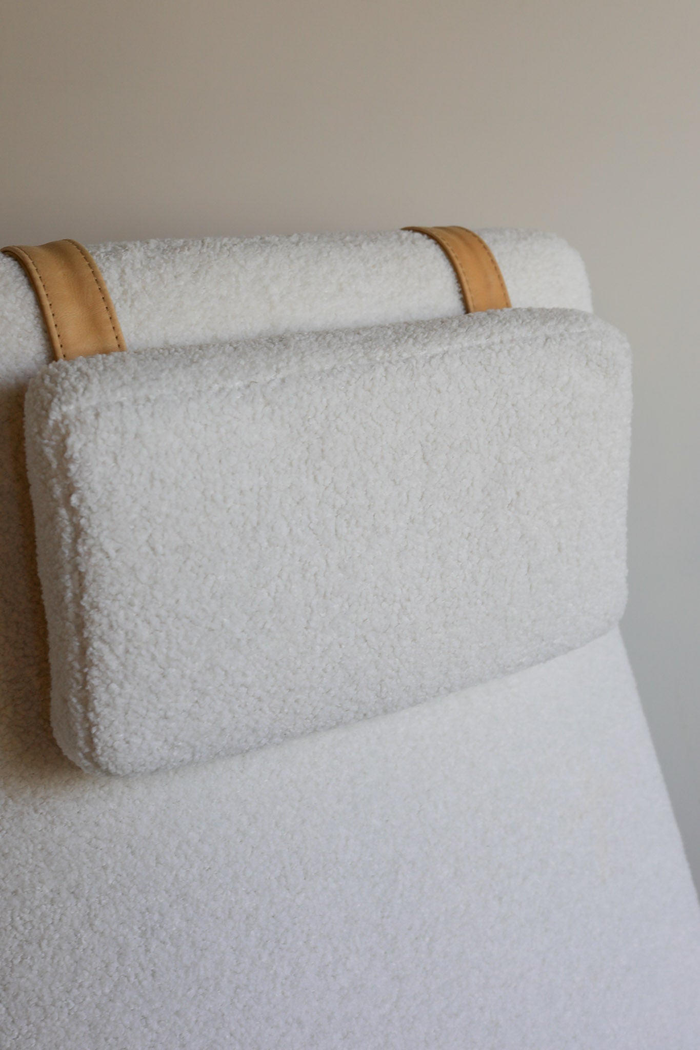 Gus* Modern Labrador Chair