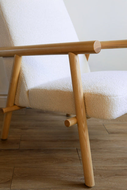 Gus* Modern Labrador Chair