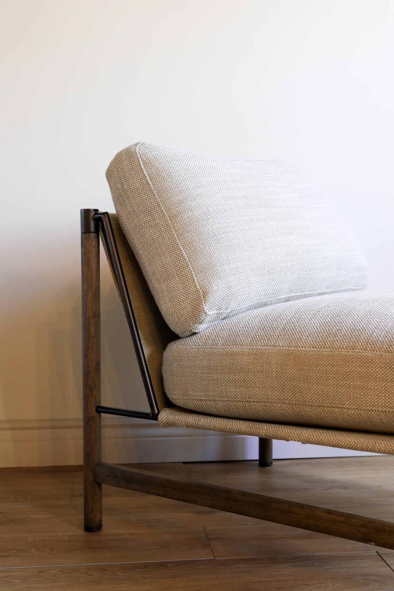 Memphis Lounge Chair